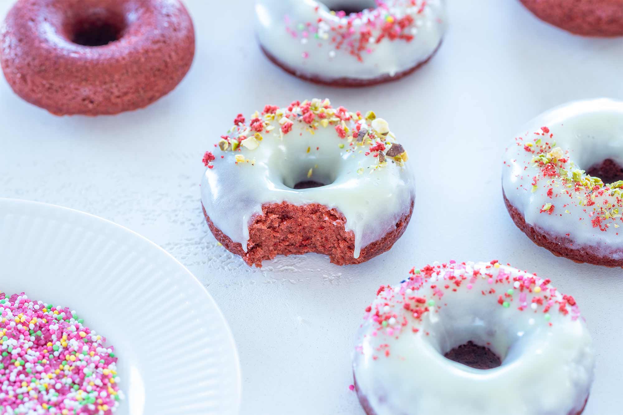 Red velvet krofi iz pečice